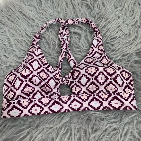 Other - 5/$25 True Geometric Print Bikini Top